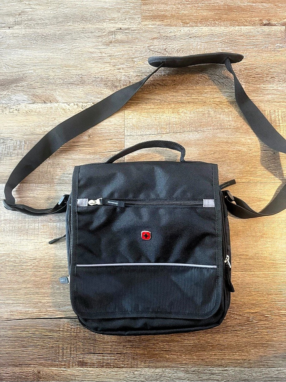 Swiss Gear Black Messenger Crossbody Bag